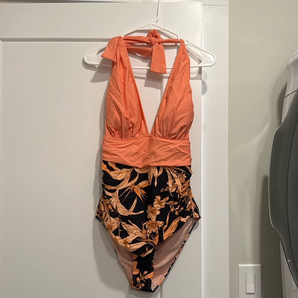 CUPSHE one piece halter top bathing suit. New with tags.
